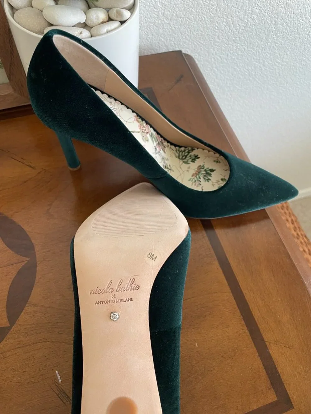 Nicola Bathie x Antonio Melani Green Velvet Pointed Toe Pumps 8 Floral